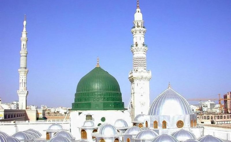 Ae Sabz Gumbad Wale