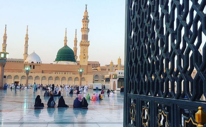 Khair ul Bashar Par Lakhon Salam