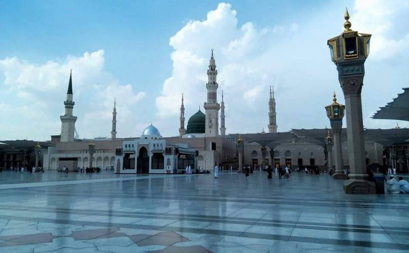 Loh Bhi Tu Qalam Bhi Tu