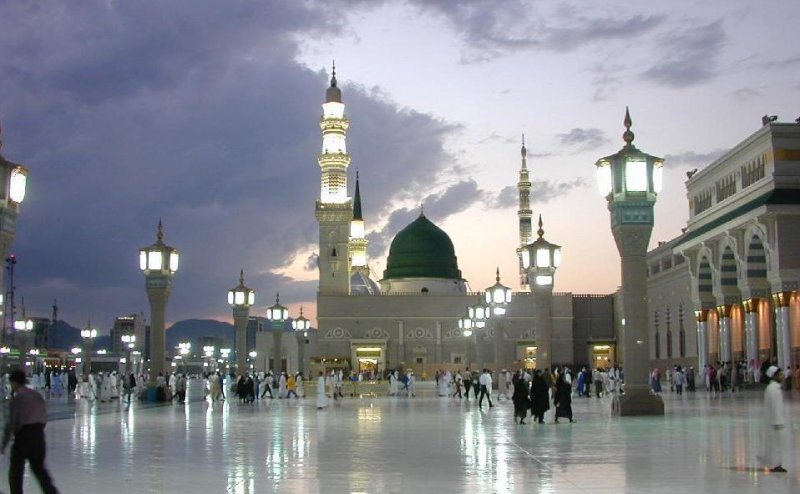 Qadam Hain Bilal Aaj