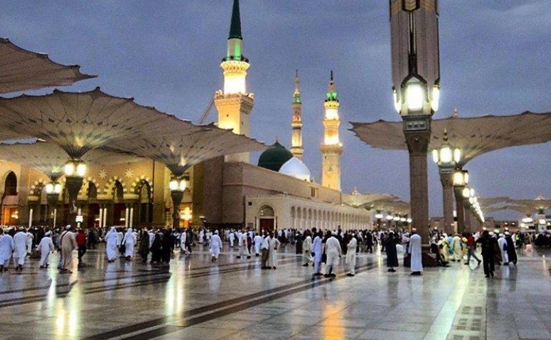 Teri Jaliyon Ke Neechay Teri Rehmaton Ke Saye