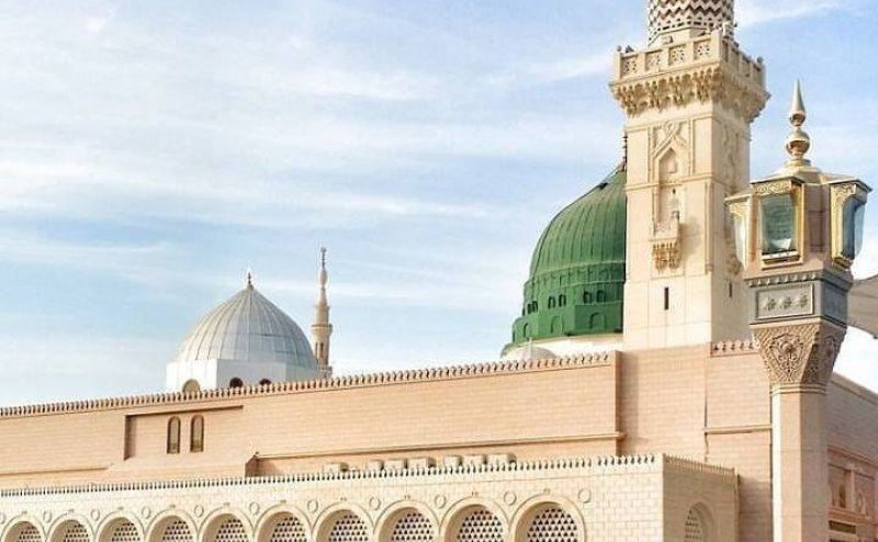 Jamal e Hareem e Dana Dekh Aye